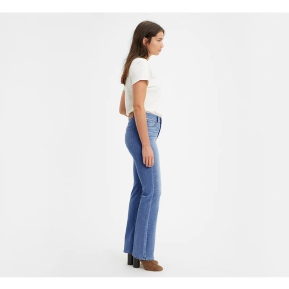 Levi’s classic bootcut women’s jean size 10 med wash - Picture 1 of 10